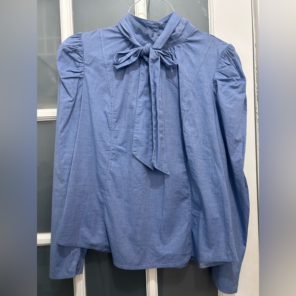 NEW! New York & Company Oxford Blue Puff Sleeve Tie Neck Blouse Size Large